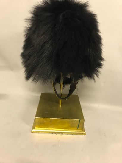 
English officer's or troop's (?) black fur...