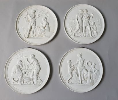 
Set of 4 biscuit medallions decorated with...