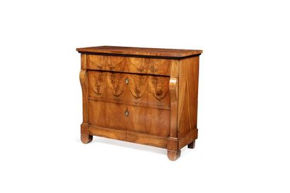 
Blond wood chest of drawers with three drawers
19th...
