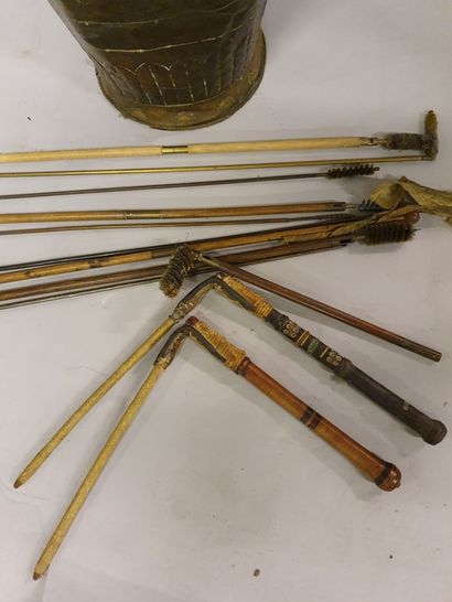 
Set of cleaning sticks for rifles to which...
