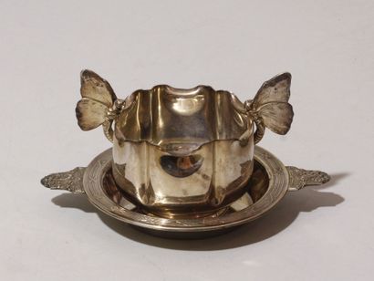 Petit plat à anses et coupe (lot). Plat en...