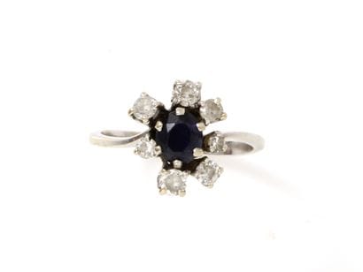 Bague en or 750 millièmes rhodié, ornée d'un...