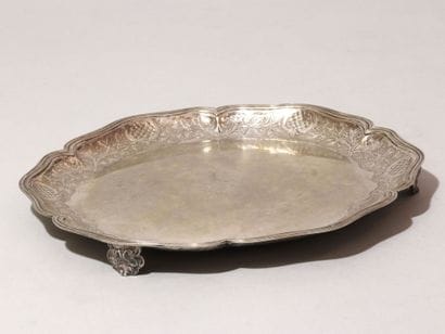 Centre de table en argent. Travail ancien....
