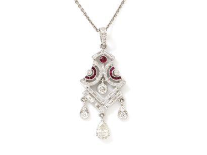 Pendentif en or gris 750 millièmes à décor...