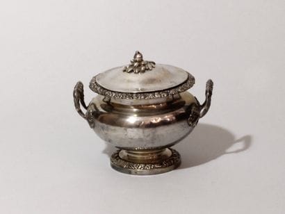 Pot à sucre en argent. Paris, Louis Marcaut,...