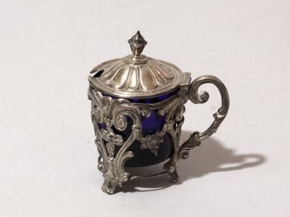 Moutardier en argent. Paris, ap. 1838 (Minerve)....