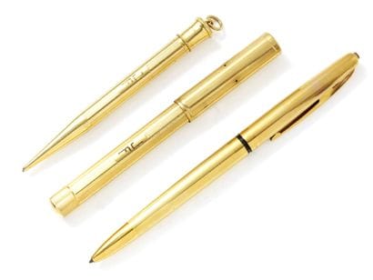 Lot en or 750 millièmes, composé d'un stylo...