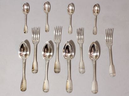 Douze cuillers à soupe, douze fourchettes...