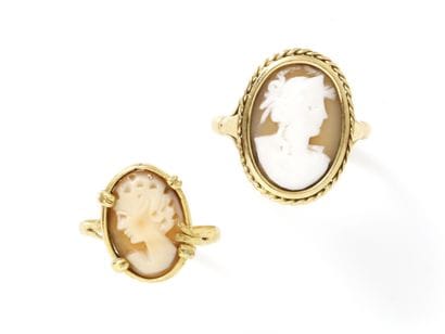 Lot en or 750 millièmes, composé d'une bague...
