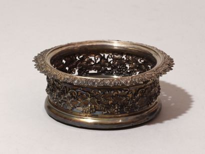 Dessous de carafe en argent. Sheffield (Angleterre),...