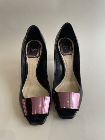 Christian DIOR
Pair of blue leather slingbacks...