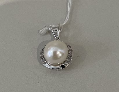18K (750 thousandths) white gold PENDANT...