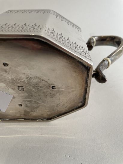 Octagonal silver teapot (925 thousandths)...