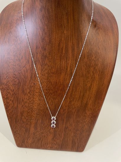 COLLAR in 18K white gold (750 thousandths)...