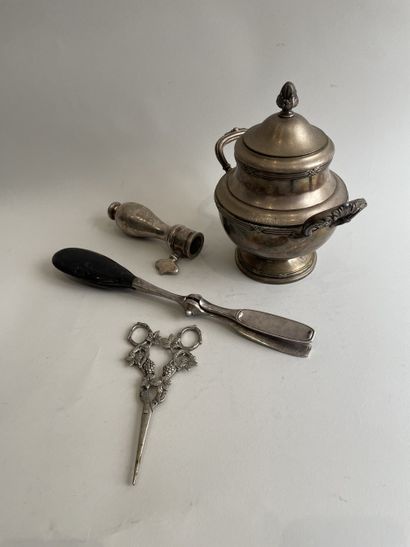 Set comprising
-A silver GIGOT HANDLE with...