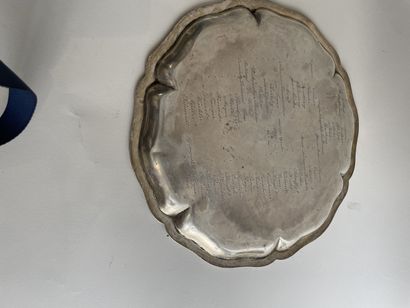 Silver platter ( 800 millimes) with contoured...