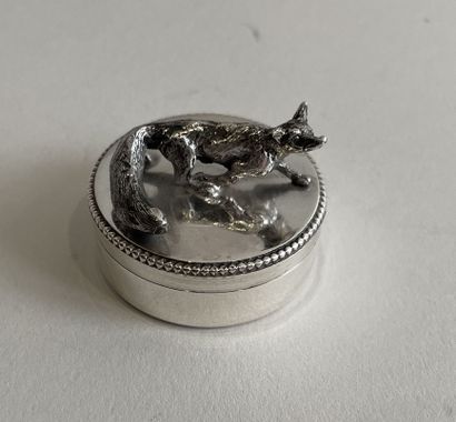 SMALL round silver TOOTH BOX ( 925 thousandths)...