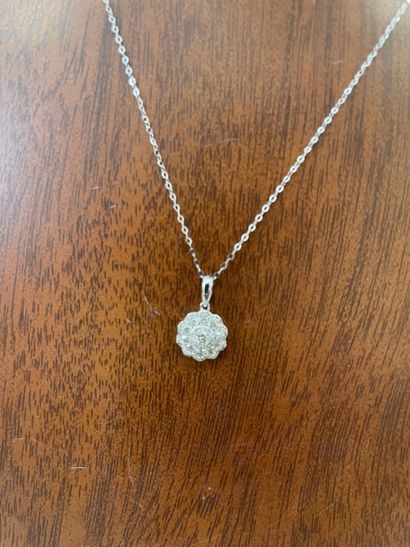 COLLAR in 18K white gold (750 thousandths)...