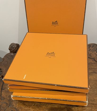 HERMES -Paris
SEVEN BOXES ( empty ) probably...