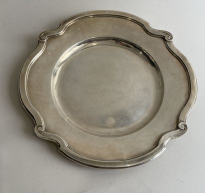 G.KELLER
ROUND PLAT with scrolls
Weight 704...
