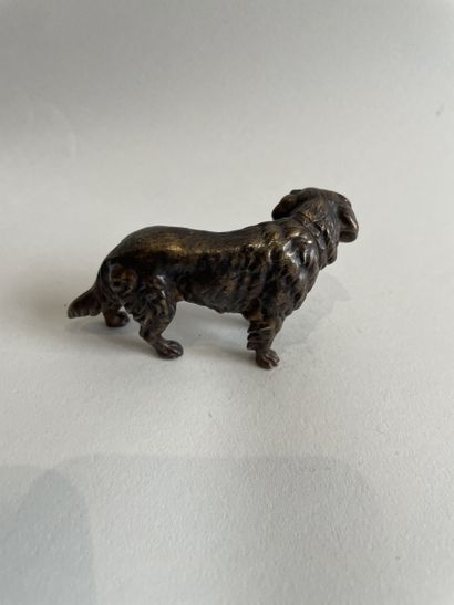 SMALL DOG in chased bronze with brown patina
H:...