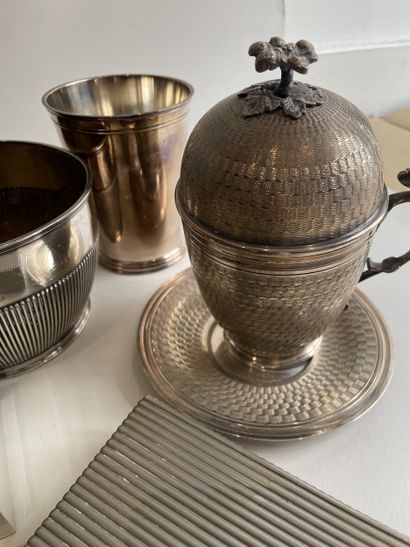 Silver-plated lot: sauceboat with spoon,...