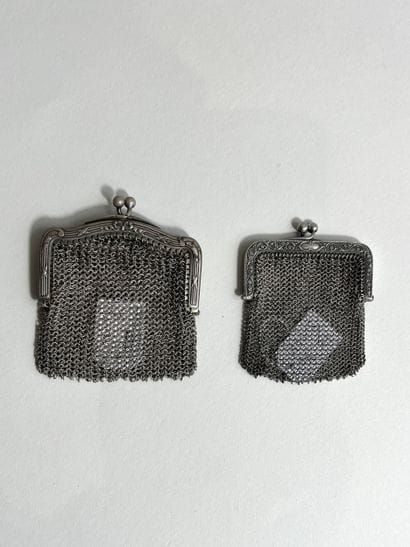 Lot including : 
- A silver (800 thousandths)...