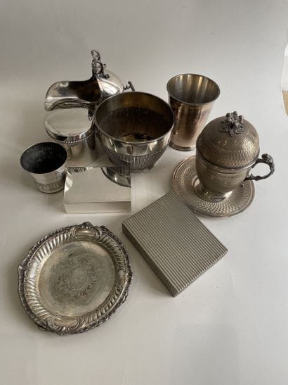 Silver-plated lot: sauceboat with spoon,...