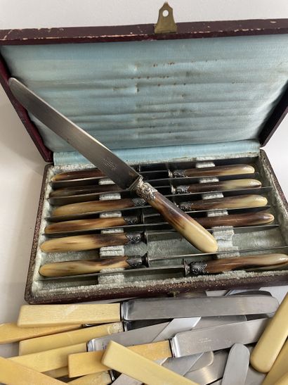 MAPPIN & WEBB
TWELVE CHEESE KNIVES AND NINE...