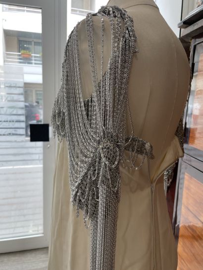 Loris AZZARO
COUTURE DRESS in white crepe...