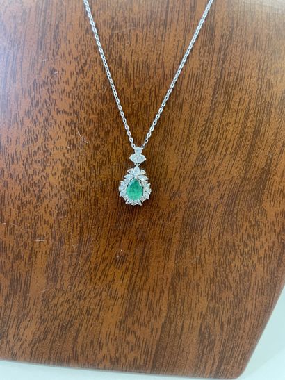 COLLAR in 18K white gold (750 thousandths),...