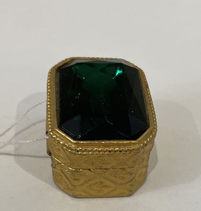 octagonal PILLS BOX probably in metal decorated...