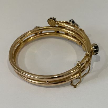 BRACELET, two rows, in 18K (750 thousandths)...