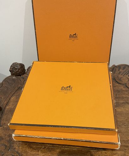 HERMES -Paris
SEVEN BOXES ( empty ) probably...