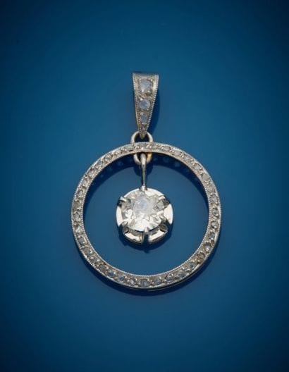 Two-tone 18K gold pendant 750‰, composed...