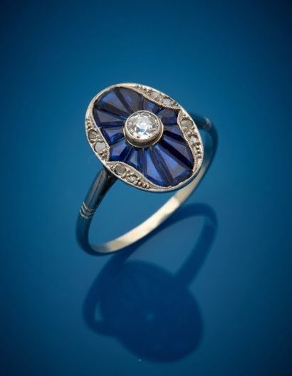 Oval-shaped 18K white gold 750‰ marquise...