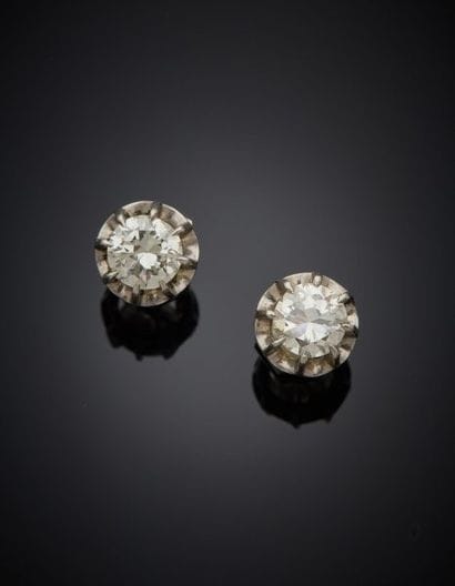 Pair of stud earrings in 18K white gold 750‰,...