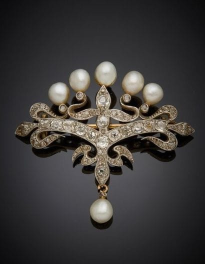 Brooch in 18K yellow gold 750‰ and platinum...