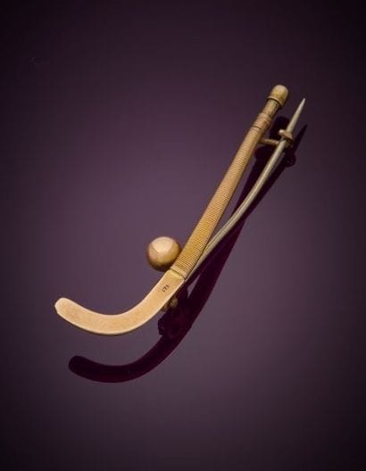 9K yellow gold 375‰ brooch, field field hockey...
