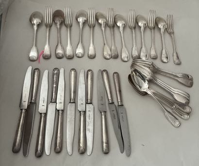 L. Lapar
Lot including:
-12 table forks,...
