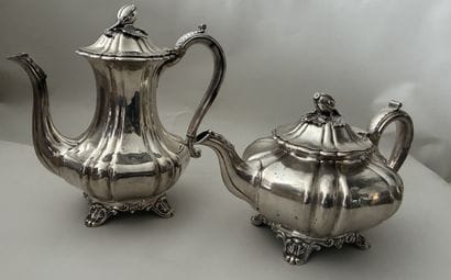 Lot including:
Silver verseuse 1er titre...