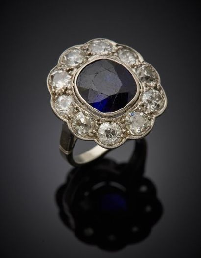 Platinum ring 850‰, set with a sapphire (heated)...