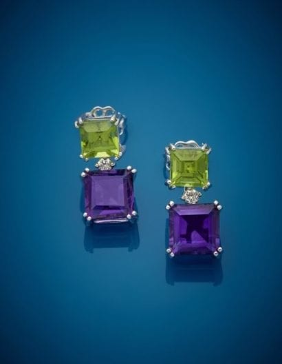 Pair of 18K white gold 750‰ earrings, adorned...