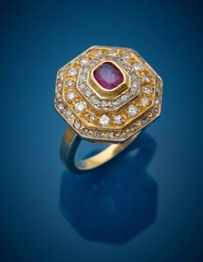 Ring in 18K yellow gold 750‰, of stepped...