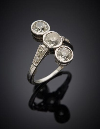 Ring in 18K white gold 750‰, set with a line...