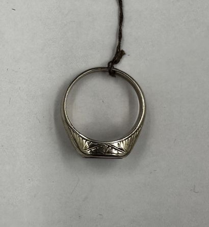 RING in 14K ( 585 thousandths) white gold...