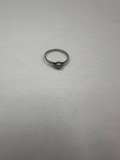 RING in 18K gold (750 thousandths) and platinum...