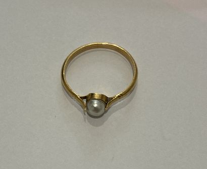 RING in 18K ( 750 thousandths) gold set with...