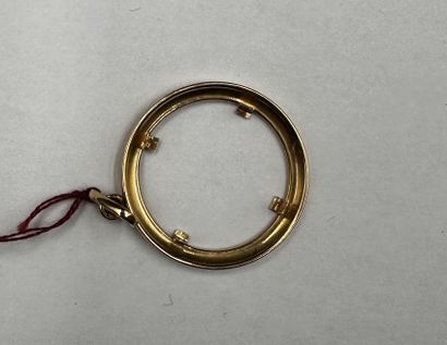 18K (750 thousandths) yellow gold round PENDANT...
