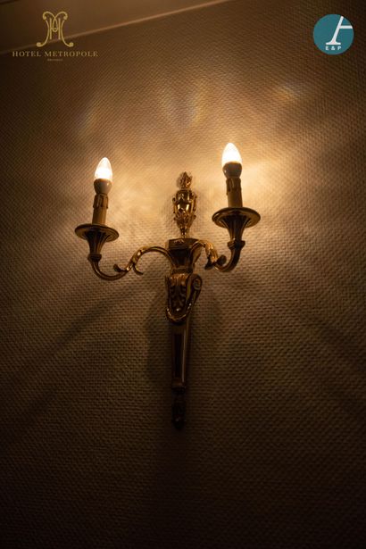 From the Hôtel Métropole (Brussels) : 
Pair...